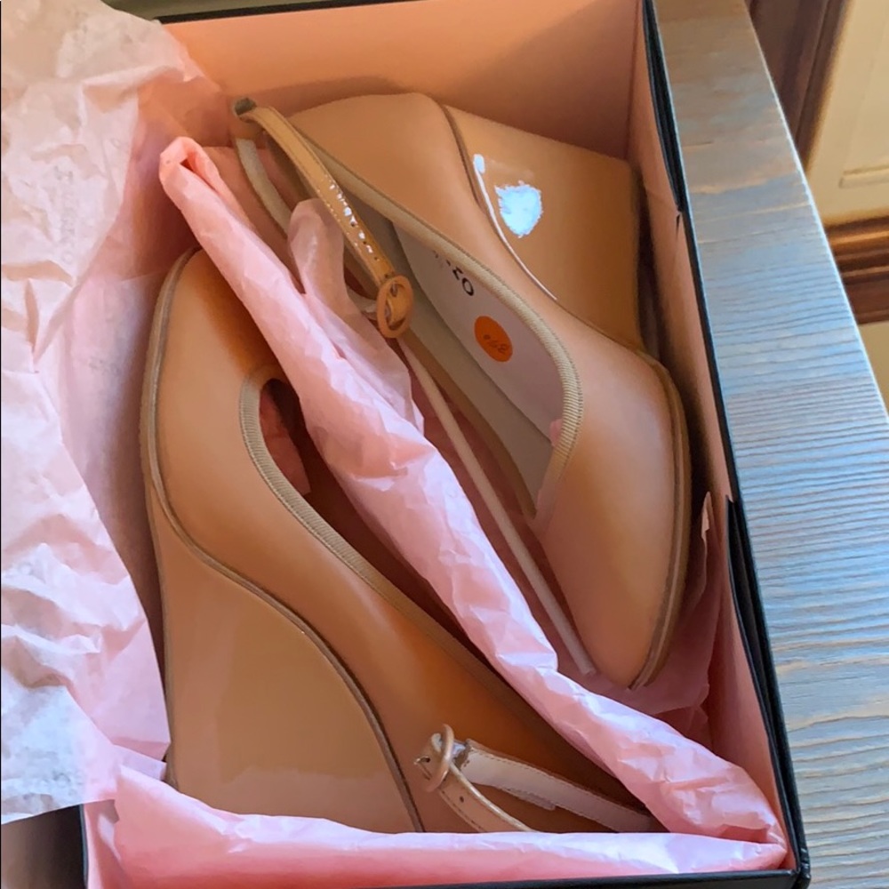 repetto wedge heel pumps new in box 38.5